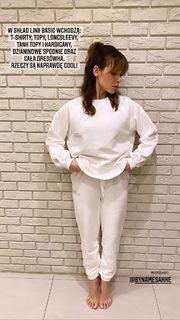 Marta Zmuda Trzebiatowska feet photo thumbnail