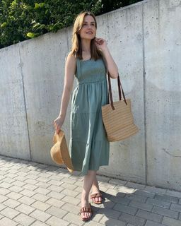Marta Zmuda Trzebiatowska feet photo thumbnail