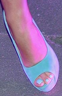 Marta Zmuda Trzebiatowska feet photo thumbnail