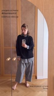 Marta Zmuda Trzebiatowska feet photo thumbnail