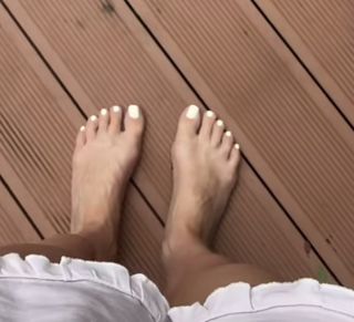 Marta Zmuda Trzebiatowska feet photo 5