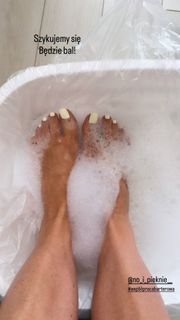 Marta Zmuda Trzebiatowska feet photo 8