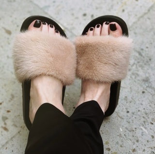 Martha Debayle feet photo 9