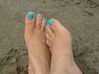 Martha Debayle feet photo 3