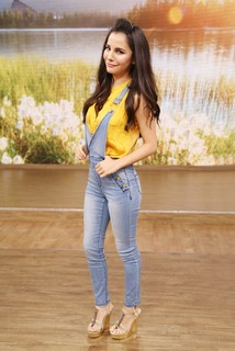 Martha Higareda feet photo thumbnail