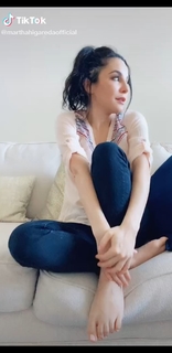 Martha Higareda feet photo thumbnail