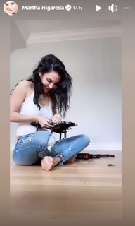 Martha Higareda feet photo thumbnail