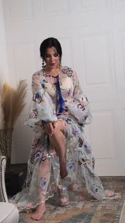 Martha Higareda feet photo thumbnail