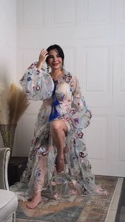 Martha Higareda feet photo thumbnail