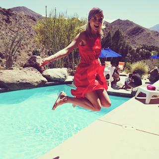 Martha Hunt feet photo thumbnail