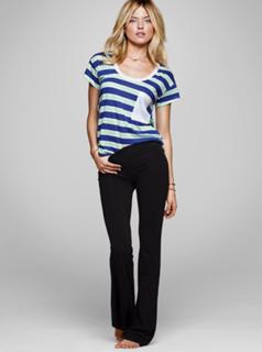 Martha Hunt feet photo thumbnail