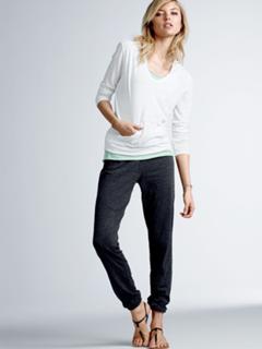 Martha Hunt feet photo thumbnail