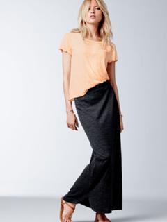 Martha Hunt feet photo thumbnail