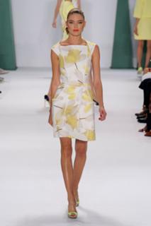 Martha Hunt feet photo thumbnail