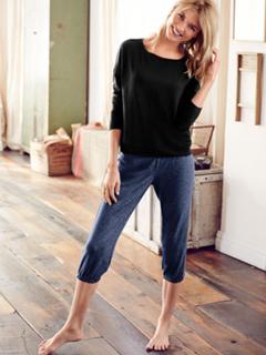 Martha Hunt feet photo thumbnail