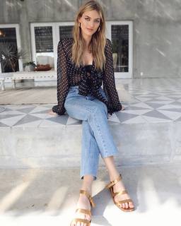 Martha Hunt feet photo thumbnail