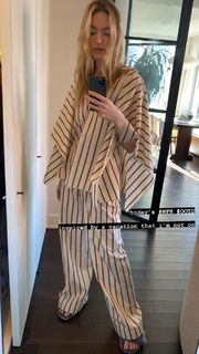 Martha Hunt feet photo thumbnail