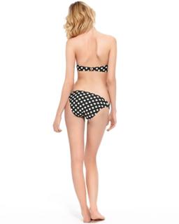 Martha Hunt feet photo thumbnail