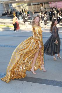 Martha Hunt feet photo thumbnail
