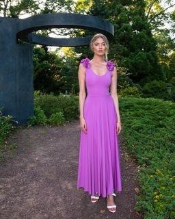 Martha Hunt feet photo thumbnail