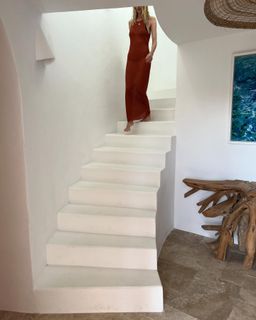 Martha Hunt feet photo thumbnail