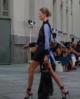 Martha Hunt feet photo thumbnail