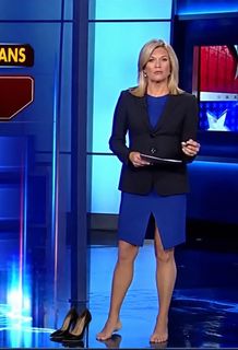 Martha MacCallum feet photo 2