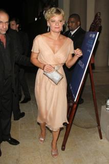 Martha Plimpton feet photo 11