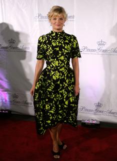 Martha Plimpton feet photo 1