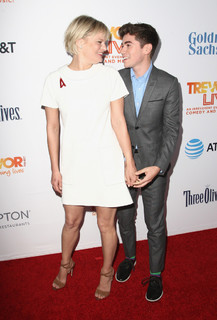 Martha Plimpton feet photo 19