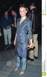 Martha Plimpton feet photo 11