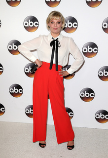 Martha Plimpton feet photo 3