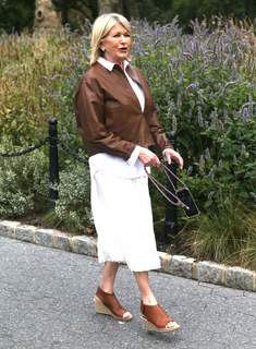 Martha Stewart feet photo thumbnail