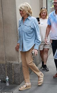 Martha Stewart feet photo thumbnail