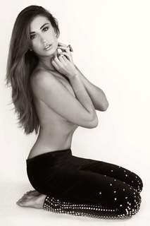 Martika Caringella feet photo 17