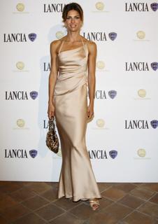 Martina Colombari feet photo thumbnail