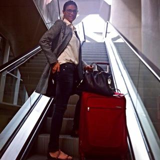 Martina Colombari feet photo thumbnail