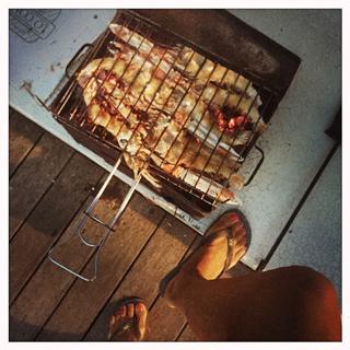 Martina Colombari feet photo thumbnail