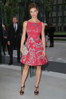 Martina Colombari feet photo thumbnail