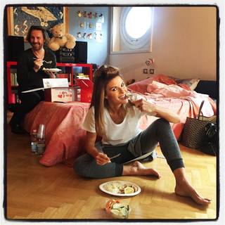 Martina Colombari feet photo thumbnail