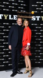 Martina Colombari feet photo thumbnail