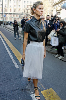 Martina Colombari feet photo thumbnail