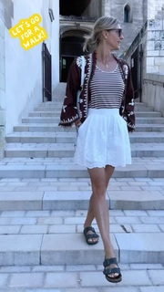 Martina Colombari feet photo thumbnail