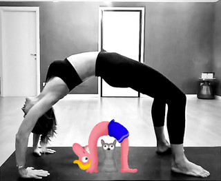 Martina Colombari feet photo thumbnail