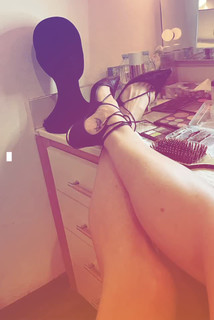 Martina Colombari feet photo thumbnail