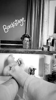 Martina Colombari feet photo thumbnail