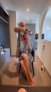 Martina Colombari feet photo thumbnail