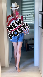 Martina Colombari feet photo thumbnail