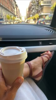 Martina Colombari feet photo thumbnail