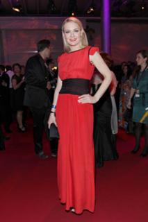 Martina Hill feet photo thumbnail